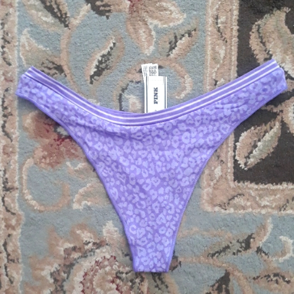 Pink VS thong - Picture 2 of 15